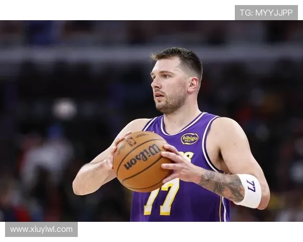 与东契奇挡拆制造空位 威廉姆斯三分命中回升